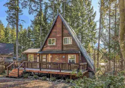 This home in Packwood is selling for $550,000. Built in 1970, it has two bedrooms, two baths and is 2,280 square feet. High Valley amenities include community river access, golf, pools and water. Listed by Elise P. Jennings and Joseph Jennings with Four-U Realty Inc.